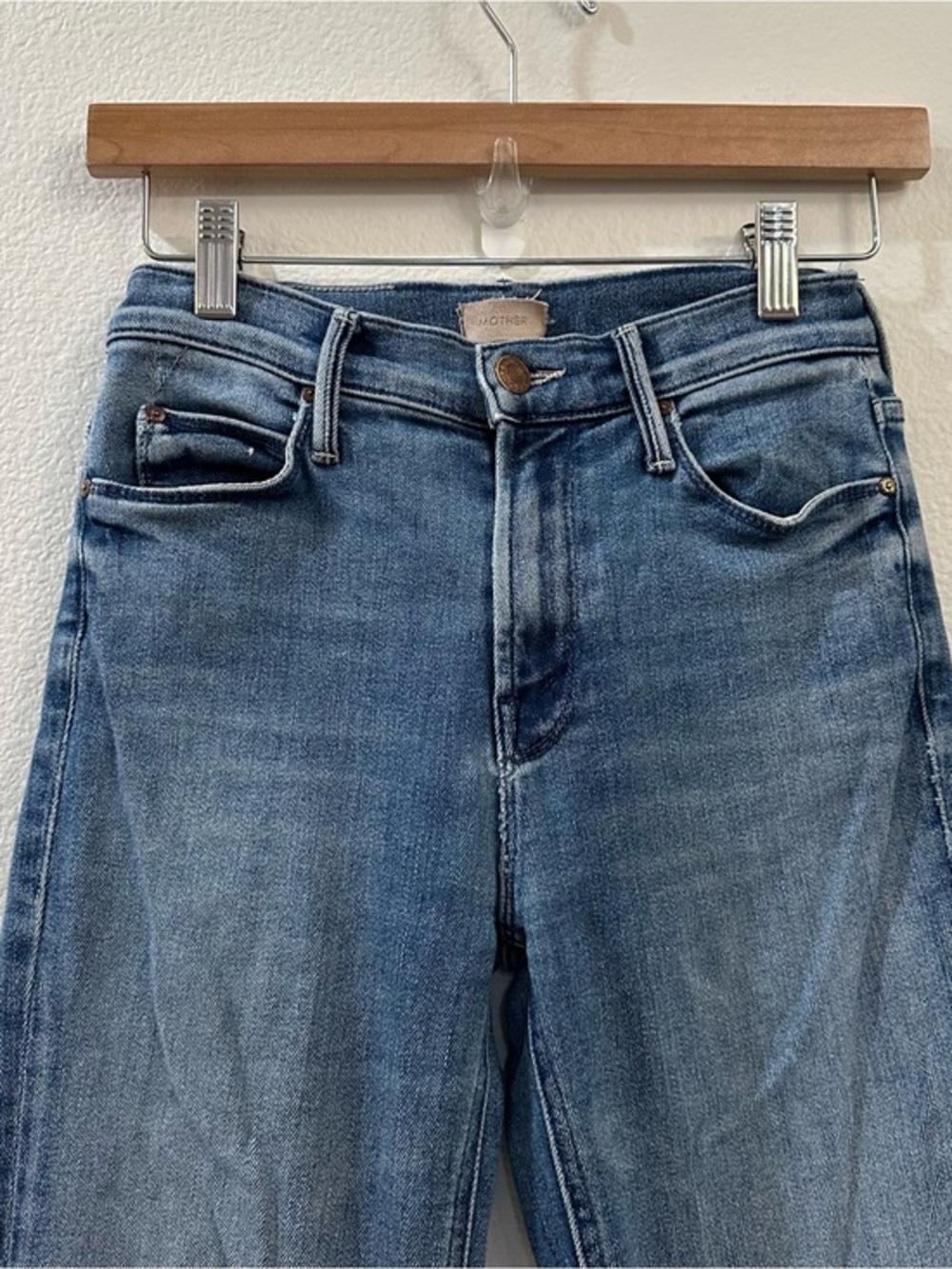 MOTHER Denim Mid Rise Dazzler Crop Fray in We're All in This Together Size 25 - Picture 4 of 12